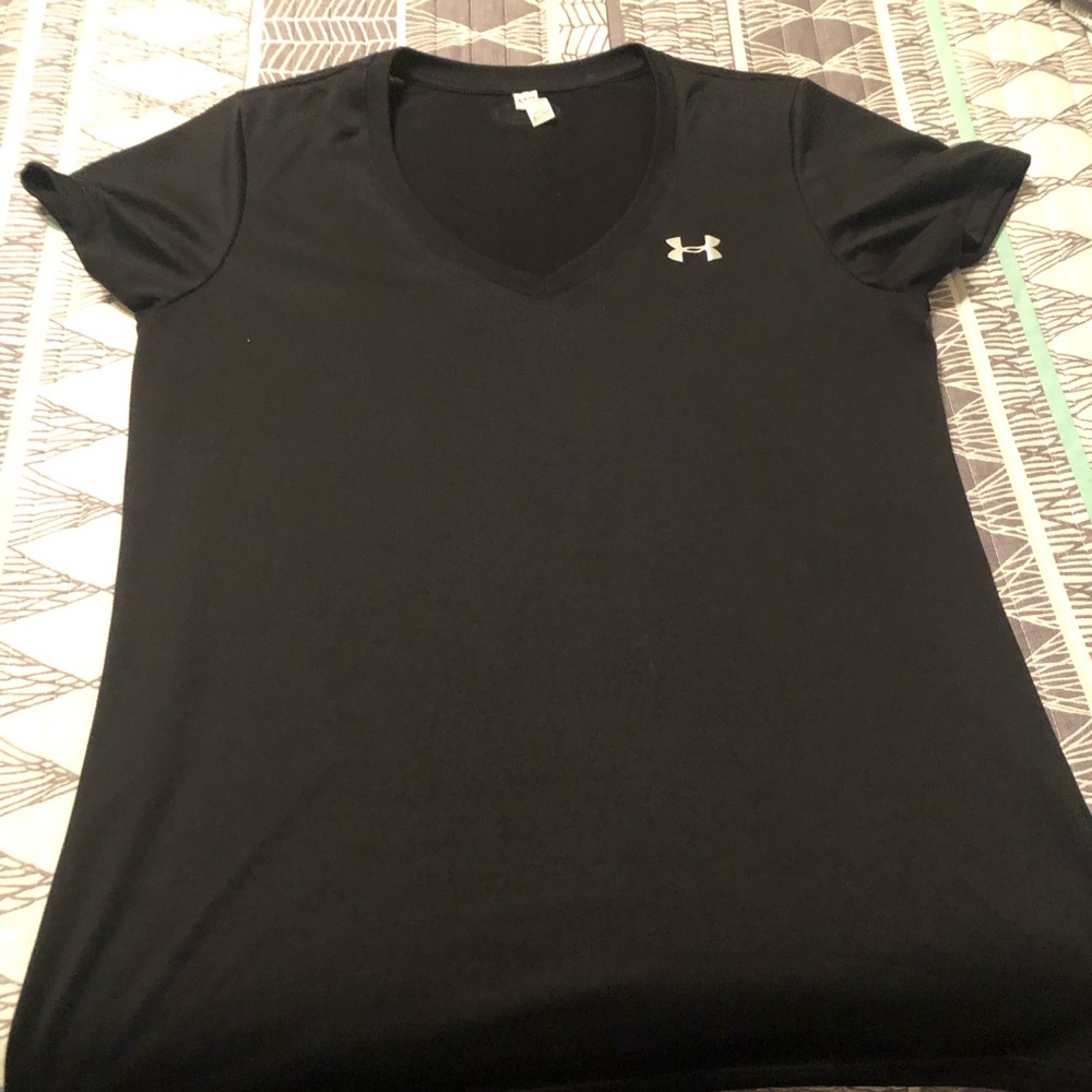 Under Armour Tee, size medium